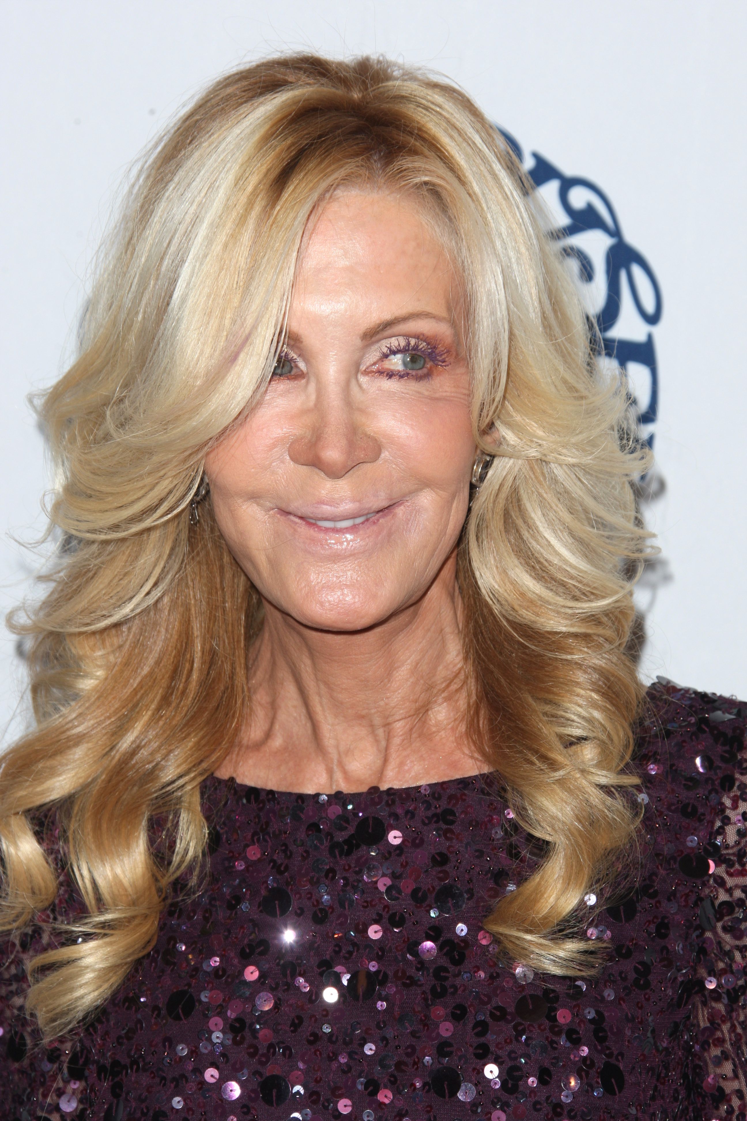 <p><span>Joan Van Ark still looked like a wealthy wife -- just a little bit more "Real Housewives" than prime-time soap opera -- during the 2010 Carousel of Hope Ball.</span></p>
