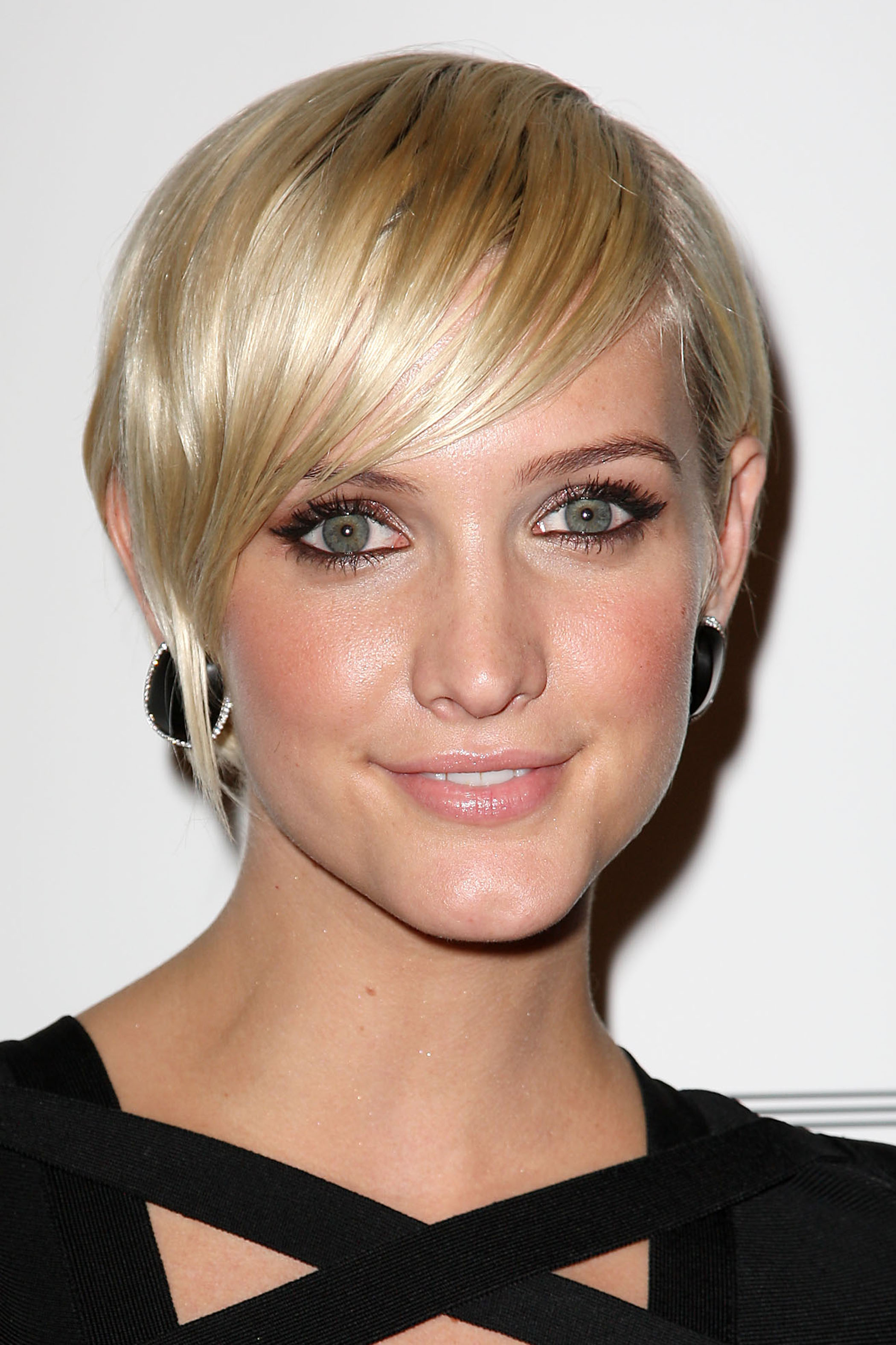 <p><a href="https://www.wonderwall.com/celebrity/profiles/overview/ashlee-simpson-237.article">Ashlee Simpson</a>'s nose -- like her dark hair and edgier vibe -- ultimately disappeared. The singer, who showed off her new appearance at an event in New York City in 2011, famously changed up her look shortly after she gave an interview to Marie Claire in which she railed against the impossible standards of beauty in Hollywood. Oops.</p>