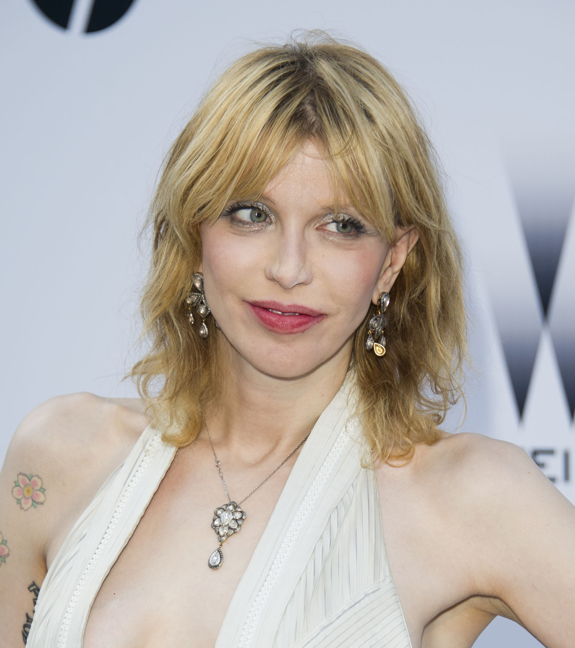 <p>During a 2013 interview with the Canadian magazine Fashion, <a href="https://www.wonderwall.com/celebrity/profiles/overview/courtney-love-806.article">Courtney Love</a> (pictured in 2011) reportedly admitted that she got a face lift in the late '90s. "Nobody ask me about aging gracefully, pleeease," she said. "C'mom, I took advice from Goldie Hawn when she said I should get a facelift at 35!" (The Hole frontwoman would've been 35 in 1999.) In 2014, she admitted she got her "nose fixed" when she was 20. "I was an actress in the '80s but, well, let's just be real, I had a really big nose," she said. "That schnoz was not taking me anywhere but radio. ... I got my nose fixed ... [and] in six months, the whole world changed."</p>