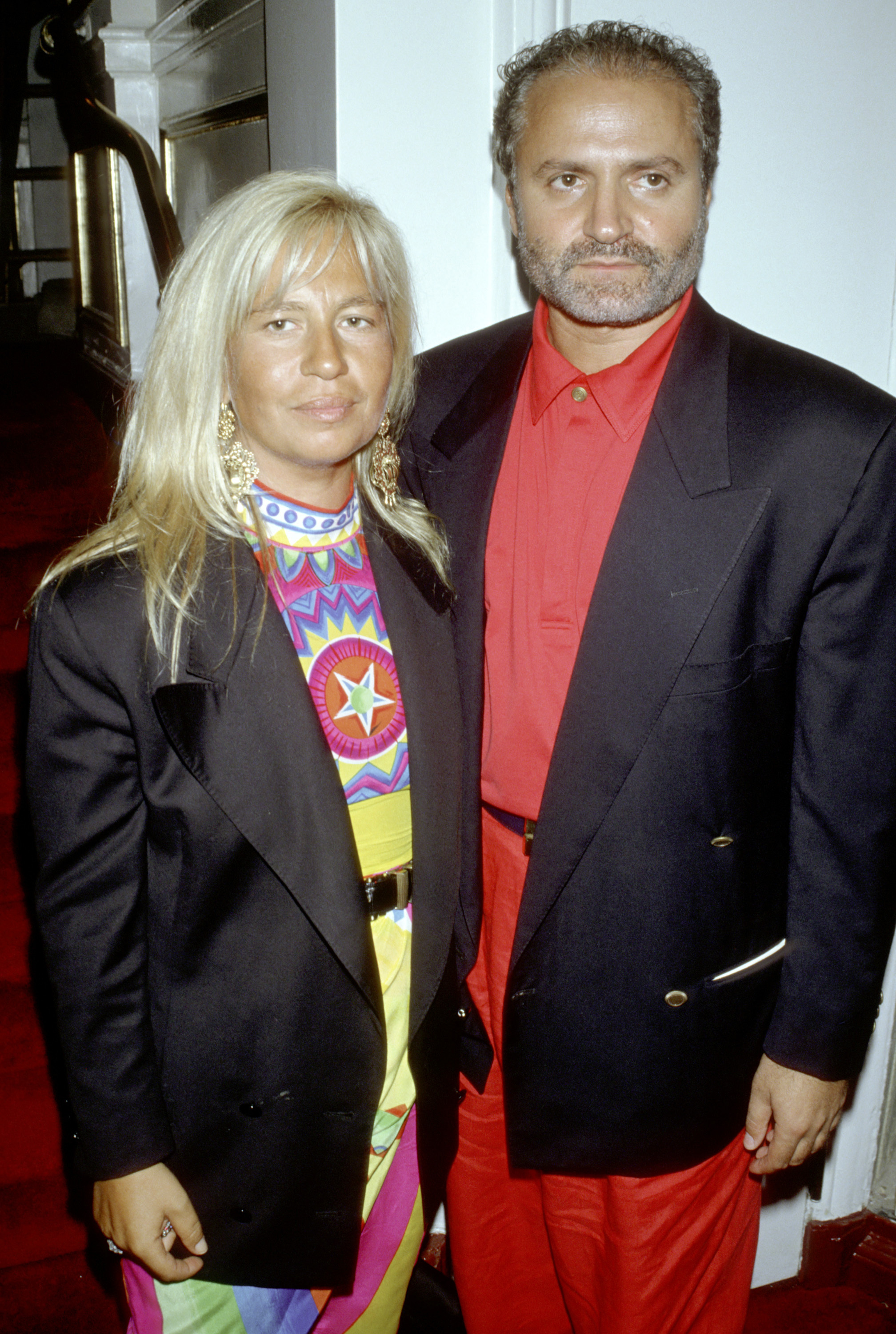 <p>We've long forgotten the days when Donatella Versace looked how she did while posing with brother Gianni Versace at a party in Paris back in 1990.</p>