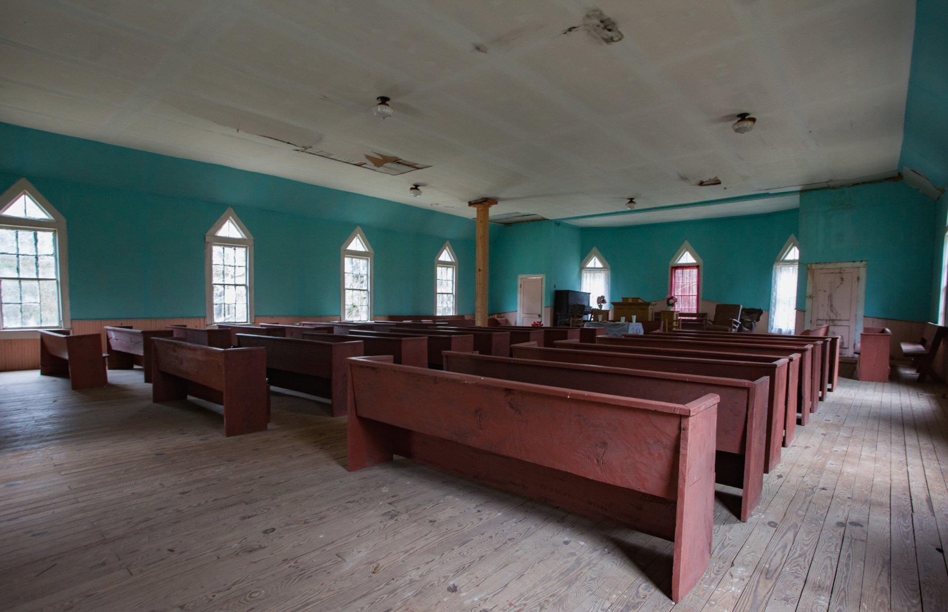 Inside America's abandoned churches left to decay