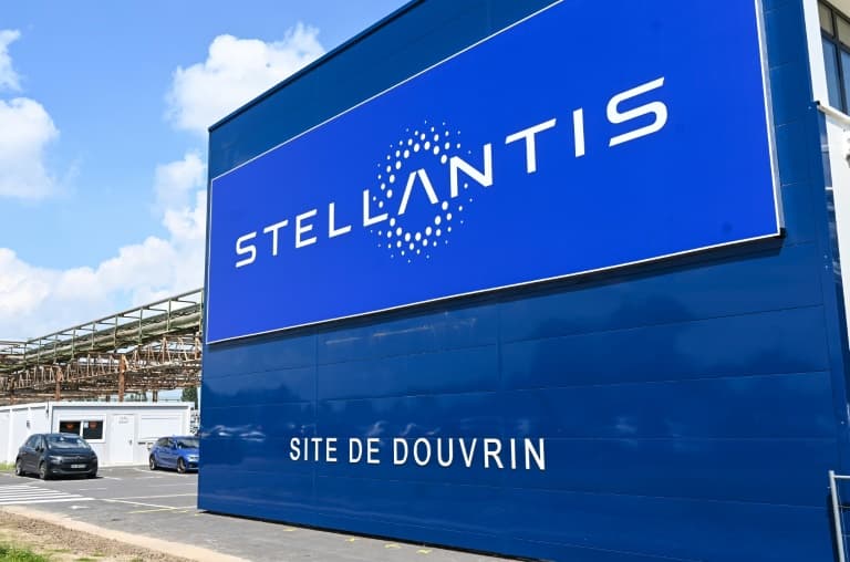 stellantis va redistribuer 1,9 milliard d'euros à tous ses employés après une année record