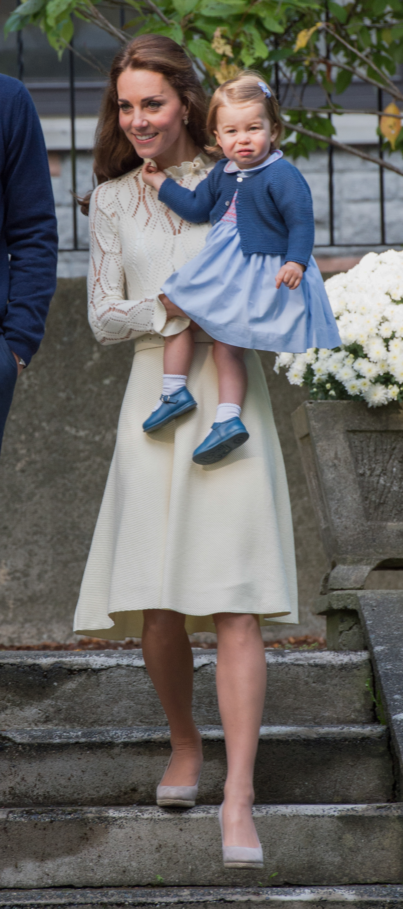 <p><a href="https://www.wonderwall.com/celebrity/profiles/overview/duchess-kate-1356.article">Duchess Kate</a> carried Princess Charlotte while attending a children's party for military families during a royal tour of Canada in Victoria on Sept. 29, 2016.</p>