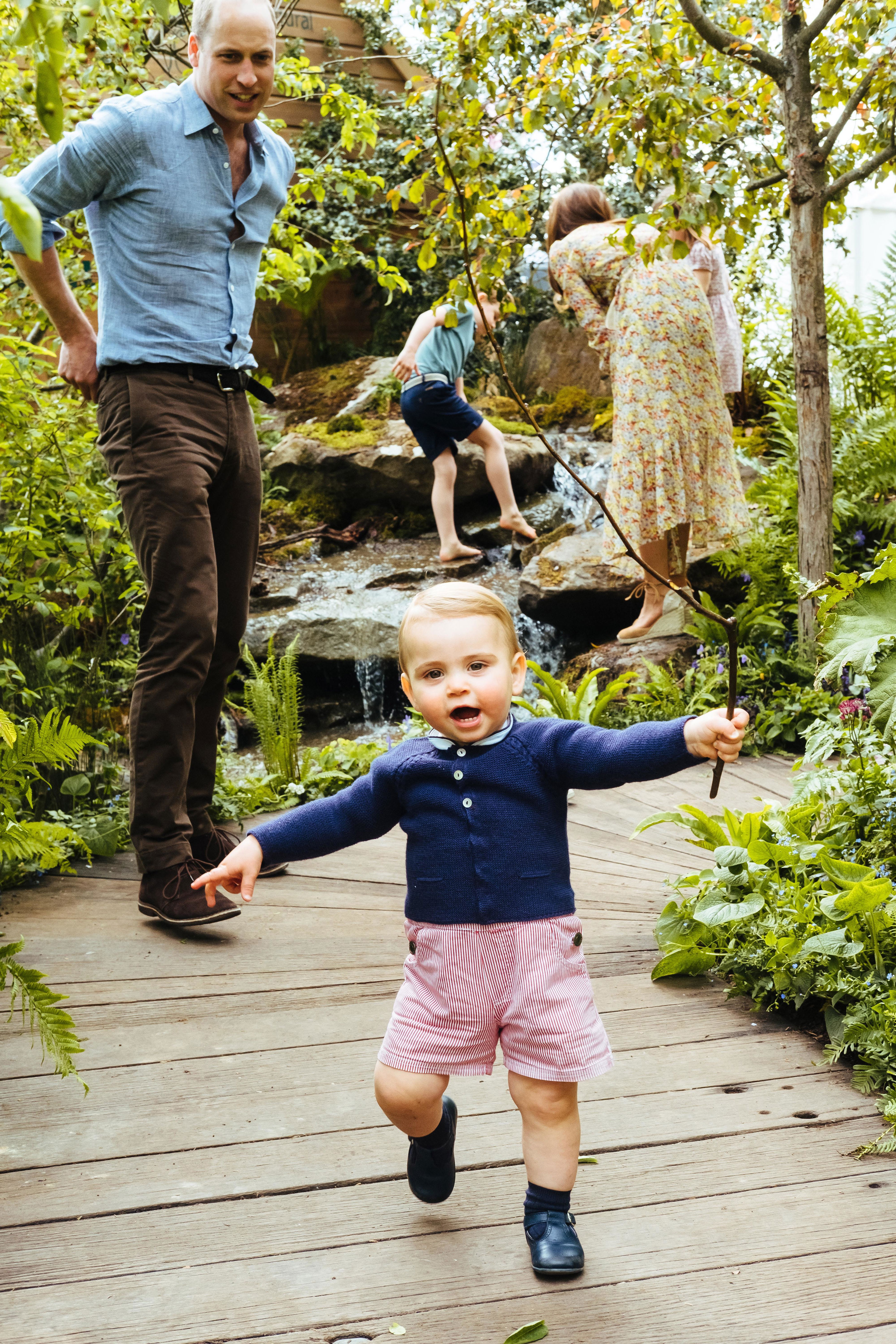 <p>Dad <a href="https://www.wonderwall.com/celebrity/profiles/overview/prince-william-482.article">Prince William</a> watched as new walker Prince Louis explored the garden <a href="https://www.wonderwall.com/celebrity/profiles/overview/duchess-kate-1356.article">Duchess Kate</a> co-designed with Adam White and Andree Davies for the RHS Chelsea Flower Show in London on May 19, 2019.</p>