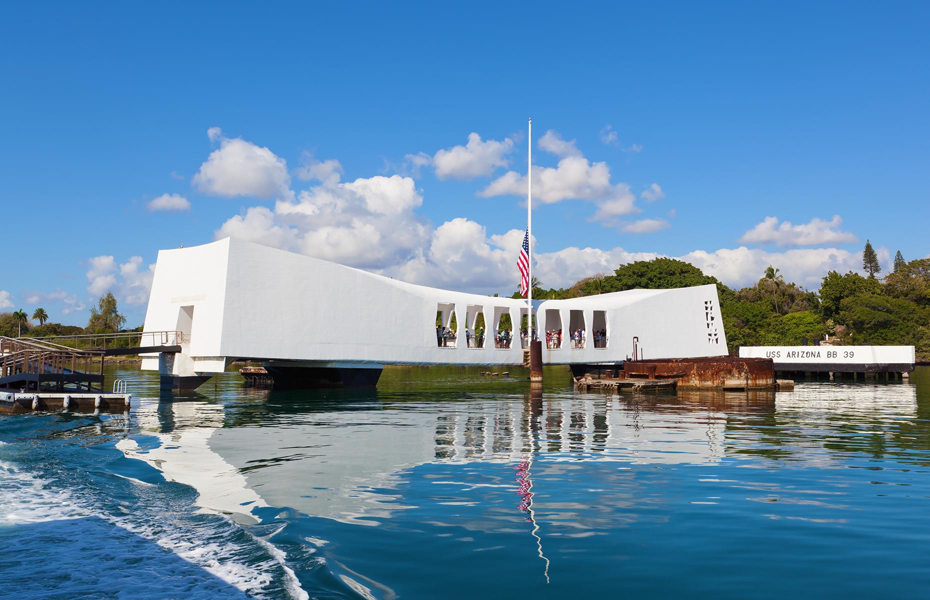 <p>Pearl Harbor<span>, a US naval base on the Hawaiian isle of Oahu, was the site of a surprise attack by the Japanese in 1941, during the Second World War, and museums and monuments here memorialize the tragic event. A key sight is the USS Arizona Memorial, a tribute to one of the ships that was sunk during the strike. The head-turning white structure is built above the vessel's wreckage.</span></p>