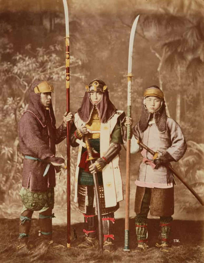 29 de 29 Fotos na Galeria: Estudos mostraram que o samurai médio tinha pouco mais de 160 cm de altura. Os 18 kg de armadura que usavam certamente compensavam sua baixa estatura. Fontes: (Grunge) (Ranker)Veja também: Beppu: a cidade japonesa que parece estar em cima do  i n f e r n o