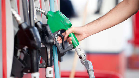 Os preços médios nacionais do gasóleo e da gasolina são mais altos do que a média UE.