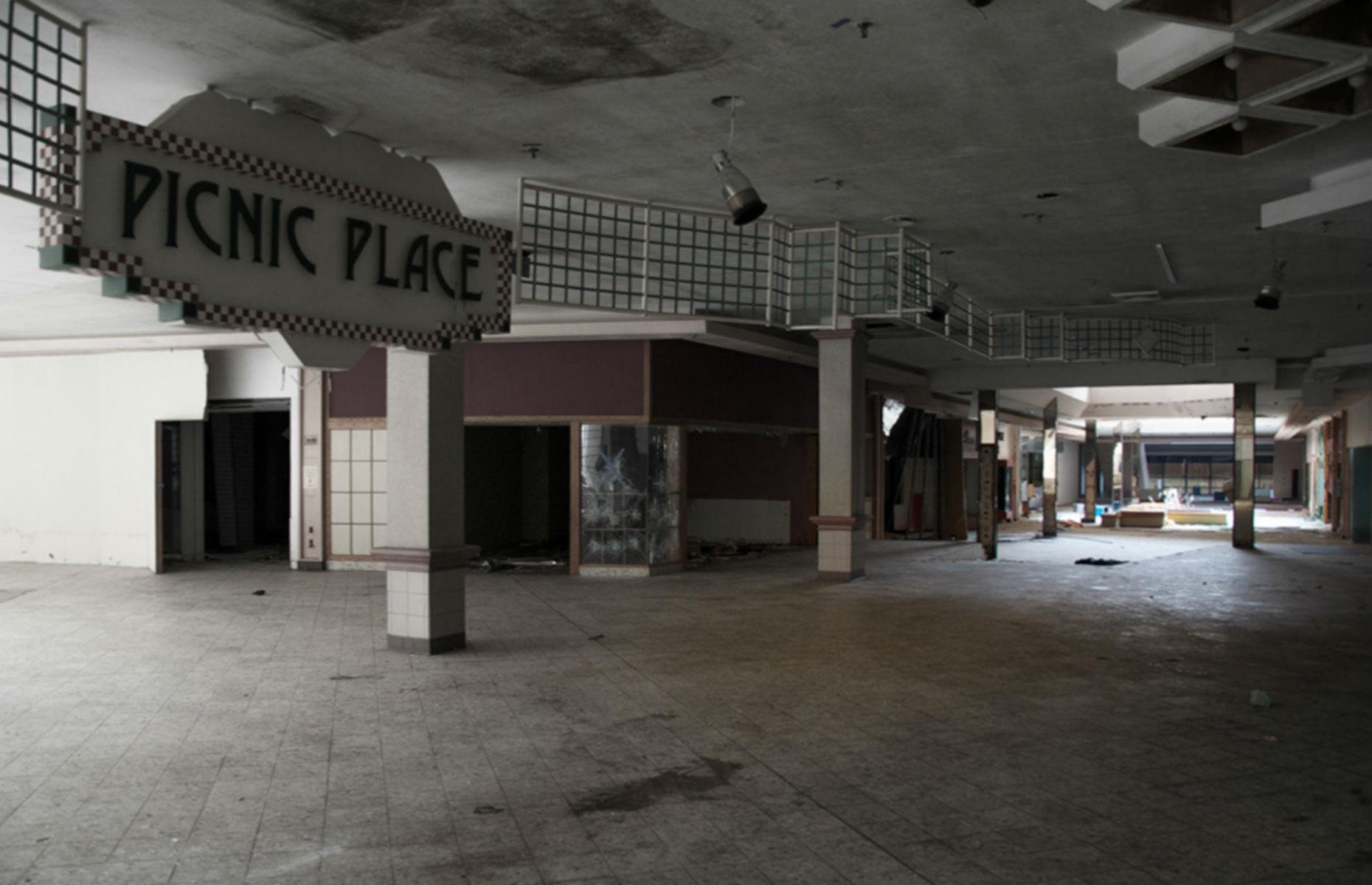 Creepy Photos Show Abandoned US Shopping Malls Left To Rot