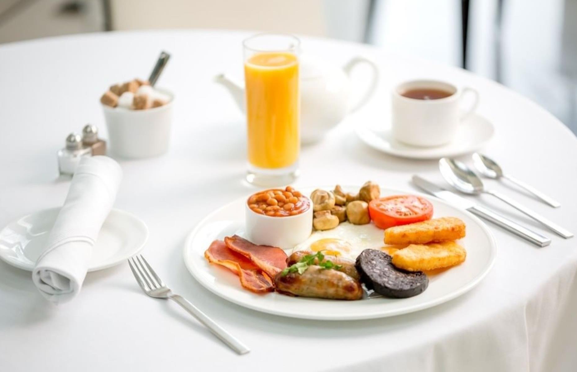 <p>To be one of the best hotel breakfast in the business, you really need to master the holy trinity: a plentiful selection, quality ingredients and exceptional service. The <a href="https://www.parkplazawestminsterbridge.com/">Park Plaza Westminster Bridge</a>, which sits across the River Thames from Big Ben, has this down to a fine art. Guests waxing lyrical about the lovely staff and the diverse menu choice. There’s not only a continental buffet to wrap your chops around, but several cooking stations offering pancakes, omelets and waffles, as well as a team of friendly chefs ready to make your eggs to order.</p>  <p><a href="https://www.loveexploring.com/galleries/113458/the-worlds-25-best-hotels?page=1"><strong>Now take a look at the world's 25 best hotels</strong></a></p>