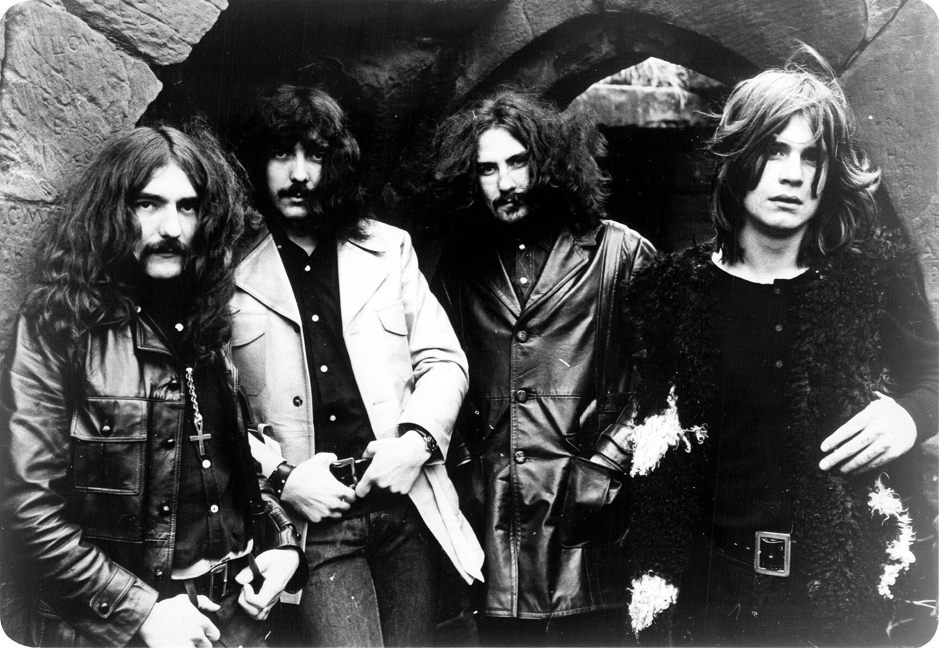 <p>This band didn't beat around the bush when it came to quitting after <a href="https://www.rollingstone.com/music/music-features/black-sabbath-debut-album-heavy-metal-origin-interview-949070/">more than 30 years together</a>. Their final tour was even called "The Last Supper."</p>