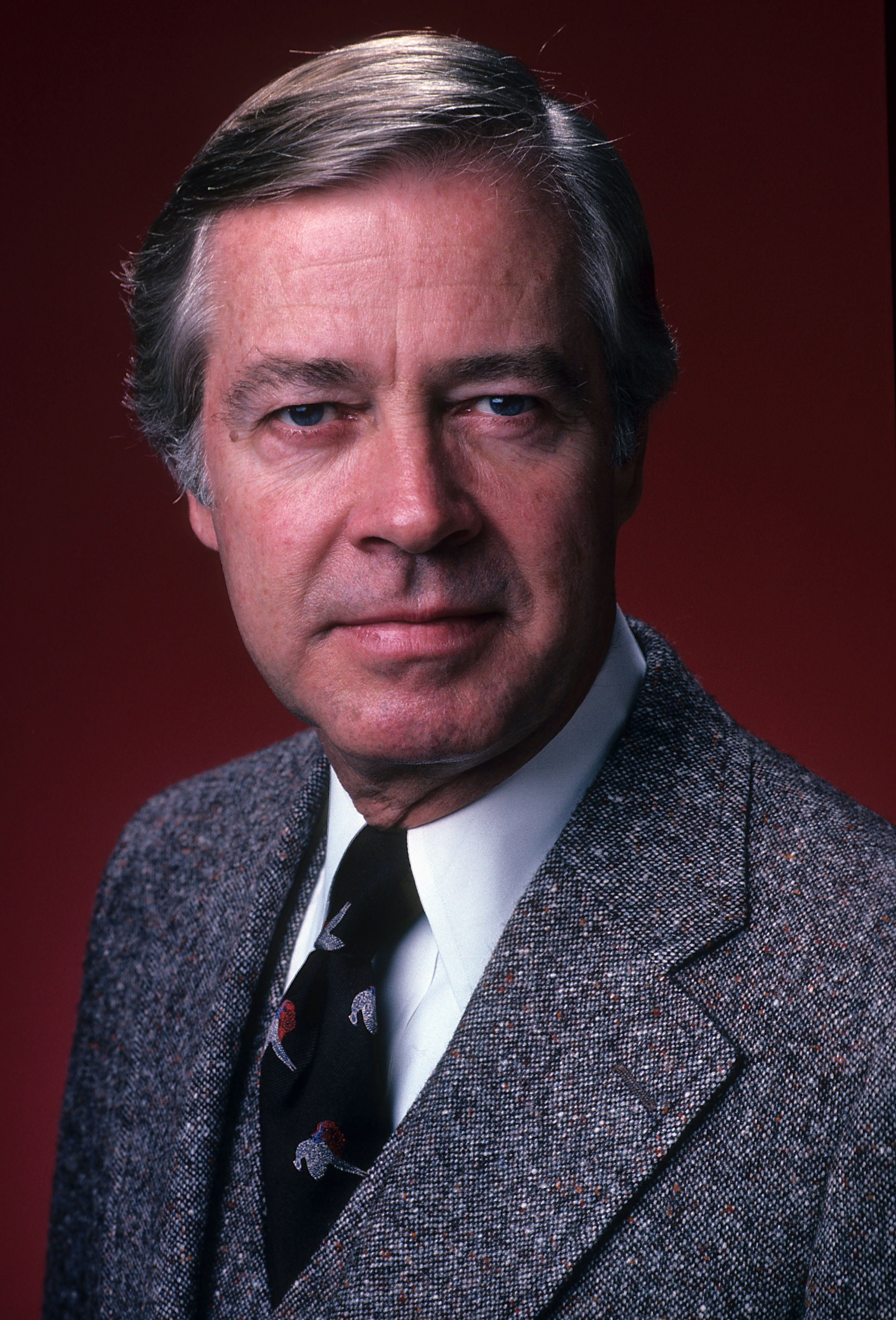 <p>Actor Forrest Compton, who was best known for his work on the soap opera "Edge of the Night," died on April 5 from complications related to COVID-19. He was 94. He also appeared in 1961's "The Outsider" and 1991's "McBain."</p>