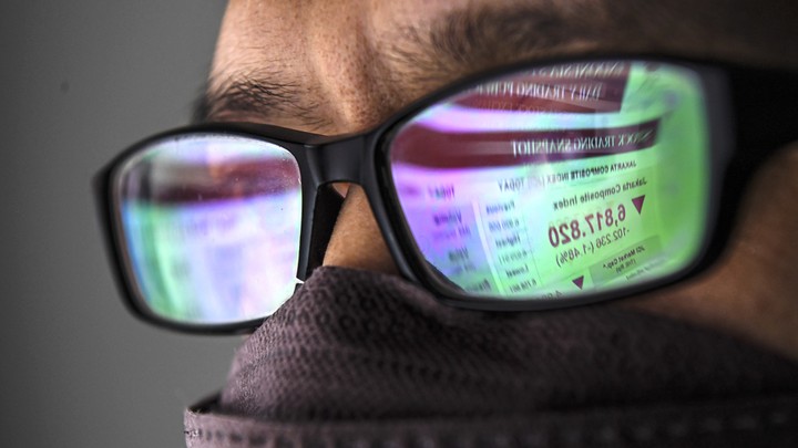 IHSG Sesi I Naik 0,33 Persen ke 8.715