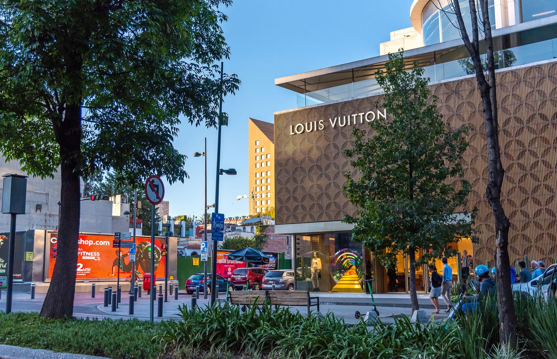 AAWpHcP.img?w=800&h=415&q=60&m=2&f=jpg