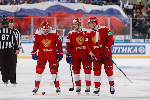venäjän jääkiekkomaajoukkue hävisi omat kisansa - todella törkeää käytöstä tappion jälkeen