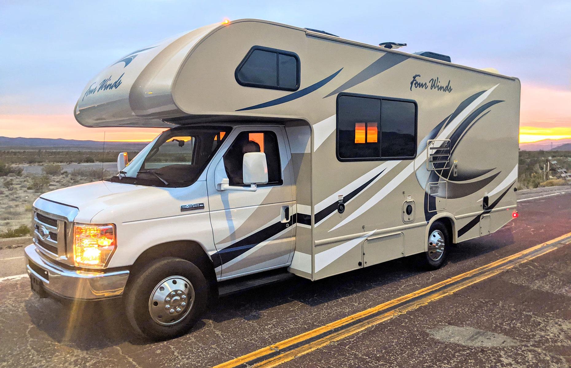 Comfy and relatively compact, this Class C RV is ideal for a peaceful long weekend away with the family. At 23 feet (7m) long, this homely vehicle can sleep up to five people, making it great for a small family vacation. On board is everything you’d need for a short getaway. The convenient kitchen comes with a refrigerator/freezer, microwave, stove and sink, with Brazilian Cherry cabinetry for all your groceries.