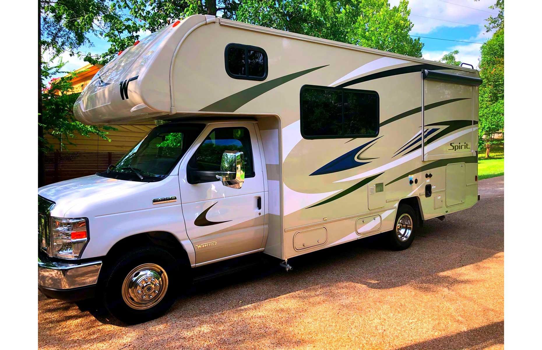Step aboard the Winnebago Spirit and feel simultaneously relaxed and excited for your adventure on wheels. The Class C motorhome has minimalist decor with hanging woven baskets and vinyl flooring and certainly has that home-away-from-home feel. Measuring 24 feet (7.3m) long, this RV can sleep up to four passengers.