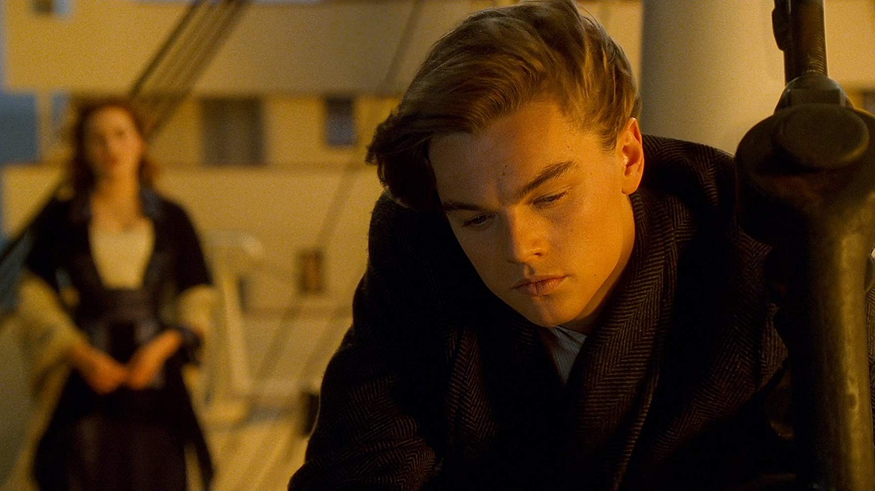 Diapositiva 10 de 28: El salario de DiCaprio por la película fue de "apenas" 2,5 millones de dólares. Pero como obtuvo un pequeño porcentaje de los ingresos de taquilla y el filme fue un sensacional éxito (el mayor de la historia durante muchos años), sus ingresos totales fueron de 40 millones.