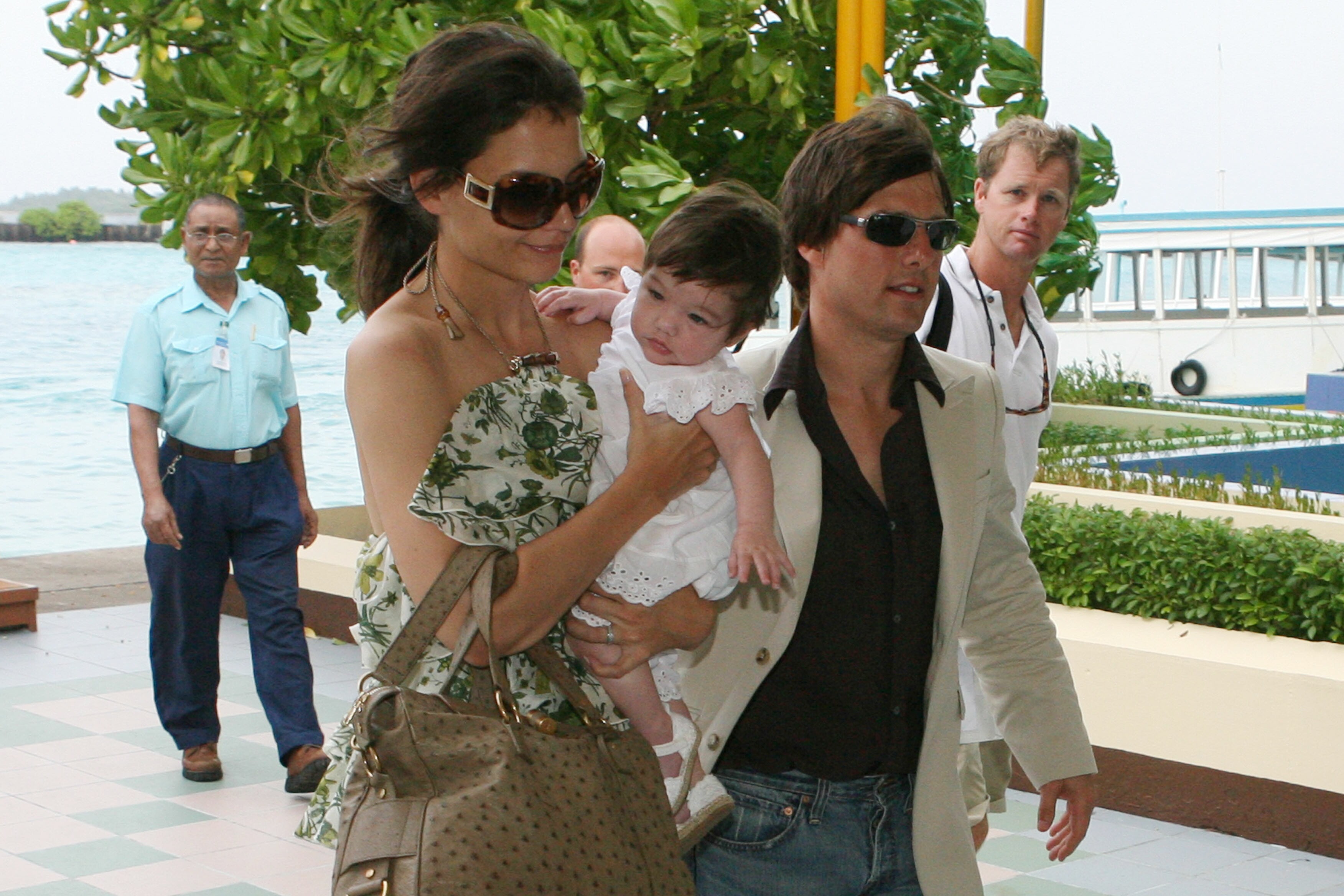 <p>In April 2006, Tom Cruise and <a href="https://www.wonderwall.com/celebrity/profiles/overview/katie-holmes-332.article">Katie Holmes</a> welcomed daughter Suri Cruise. Their baby girl made her public debut in the October 2006 issue of Vanity Fair in a cover story featuring exclusive photos shot by Annie Leibovitz. The family is pictured here in the Maldives that December.</p>