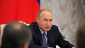Selon le journal l’Express, Poutine pourrait être atteint de la maladie de Parkinson aux vues d’une vidéo dans laquelle il apparait recroquevillé sur sa chaise.