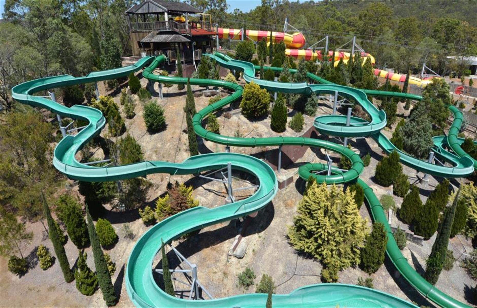 <p>It's no surprise that balmy Queensland has one of <a href="https://wetnwild.com.au">Australia's best water parks</a>. Head straight to the Extreme H20 Zone if you're after a challenge. The exhilarating Blackhole takes riders on a spiral down into a pitch black tube slide. Or dare to take on the aptly named Kamikaze and plunge down a near vertical 36-foot (11m) drop for a zero gravity sensation. But there's plenty of gentler rides too and lovely tropical gardens for splashing and chilling in.  </p>  <p><a href="http://www.loveexploring.com/galleries/81198/australias-brilliantly-bizarre-big-things?page=1"><strong>Have you seen Australia's brilliantly bizarre Big Things?</strong></a></p>