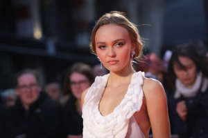Lily-Rose Depp is a half-French, half-American actress & model and is the daughter of American actor Johnny Depp and French singer, Vanessa Paradis. She splits her time in France & America. Lily has an amazing modeling career and has been a Chanel ambassador since she was just a teen. In fact, she was handpicked by Karl Lagerfeld at just 15 years old. Aside from modeling, Lily has also broken into acting and starred in a few small films before landing roles in the films, ‘A Faithful Man,’ ‘The King,’ and ‘Dreamland.’ She was nominated for César Awards for Most Promising Actress for her performances in ‘The Dancer’ and ‘A Faithful Man’ (2018). You can see all of the gorgeous pics of Lily when you click through the gallery!