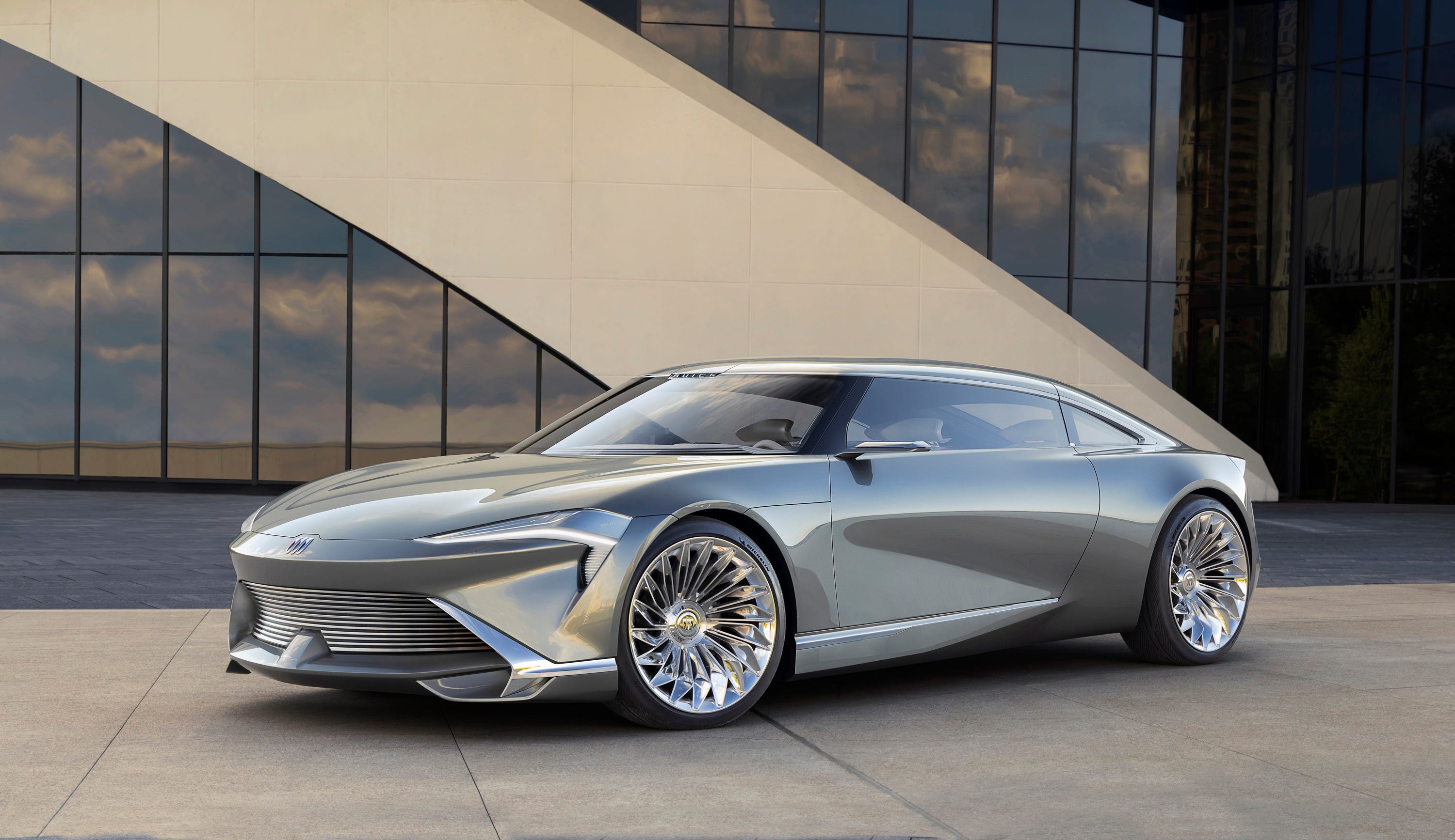 幻灯片 17 - 1:  buick revealed an electric concept car with some