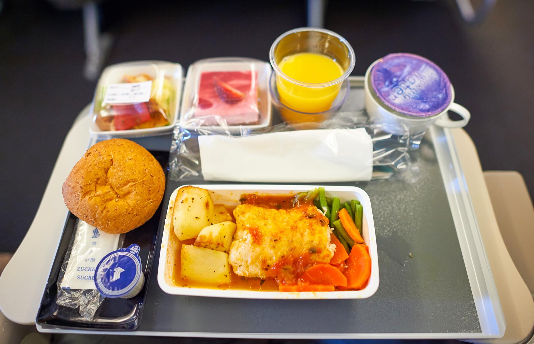 why-does-food-taste-so-bad-on-planes