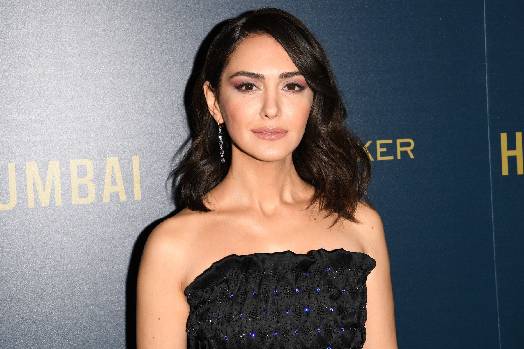 <p>According to reports, Cruise’s next relationship, with <em>General Hospital</em> star <a href="https://www.imdb.com/name/nm2258164/bio">Nazanin Boniadi</a>, was orchestrated by the Church of Scientology (though the church has denied such insinuations). <a href="https://nypost.com/2013/10/23/who-needs-tom-cruise-scientology-gal-speaks-out/">The allegations, which included extreme descriptions of how Boniadi was prepped to meet the star, were made in HBO’s documentary about Scientology, </a><a href="https://nypost.com/2013/10/23/who-needs-tom-cruise-scientology-gal-speaks-out/"><em>Going Clear</em></a>. The pair dated from November 2004 to January 2005. </p>