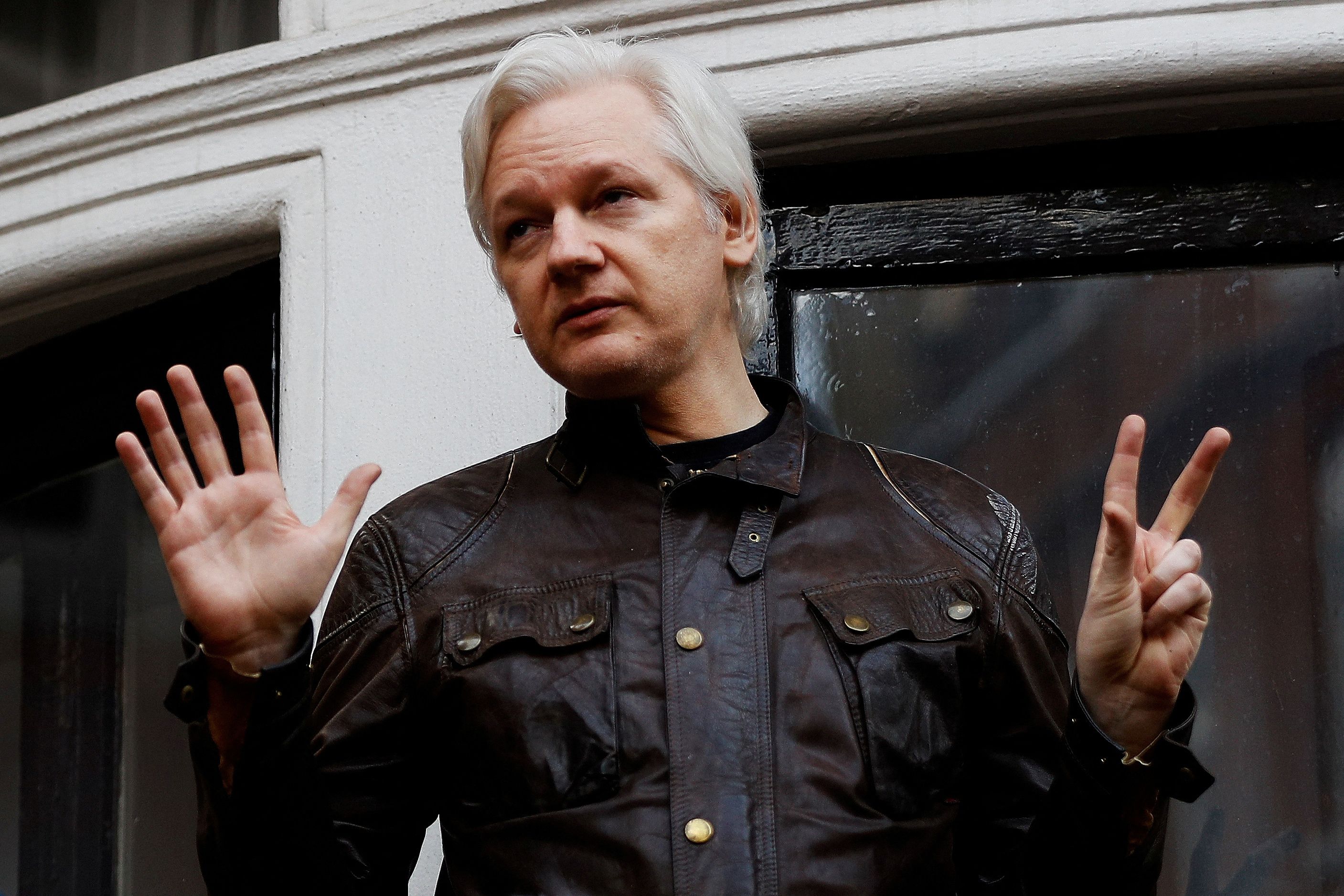 assange legal team sees 'no resolution' to us spying charges despite talk of plea deal