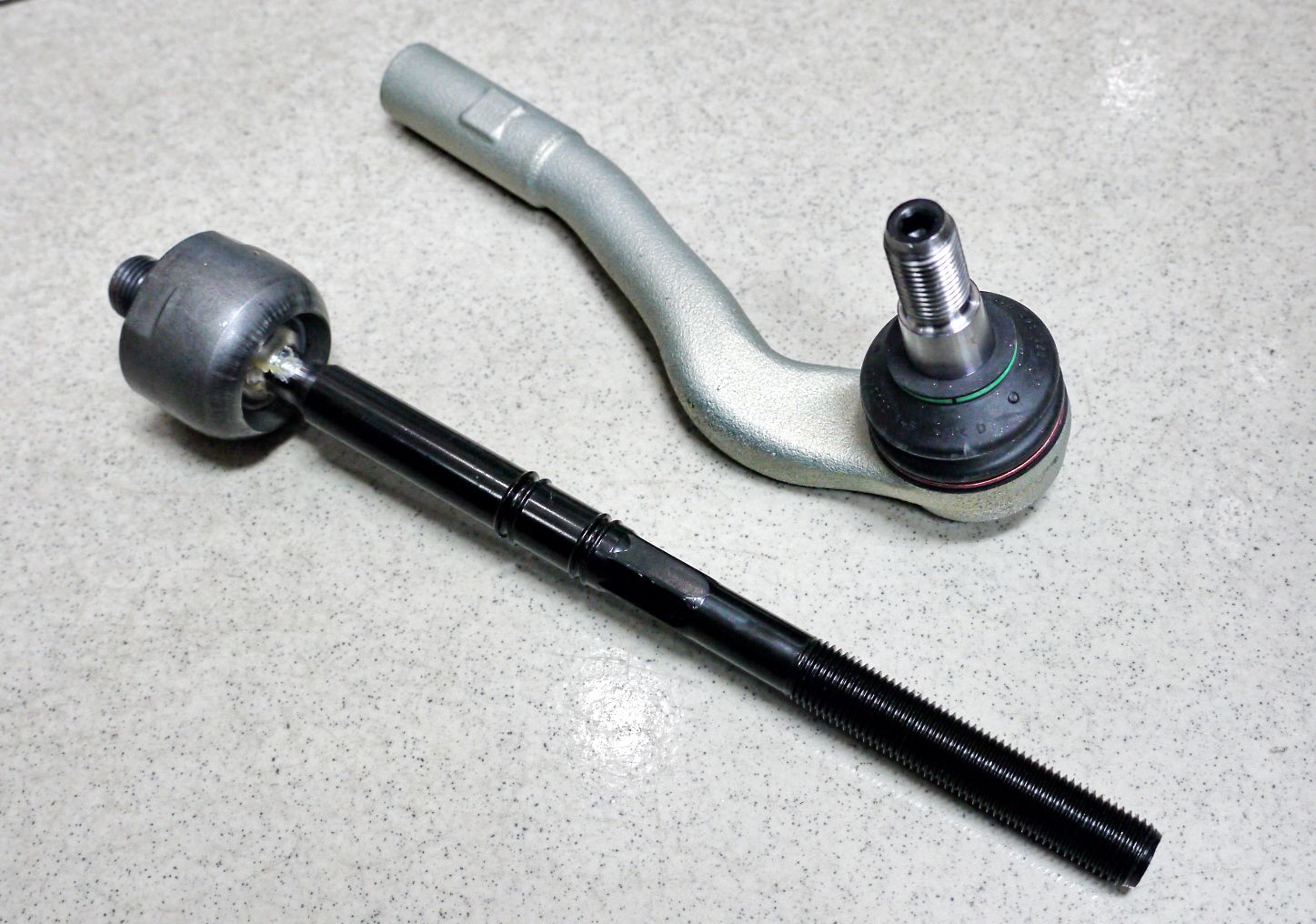 Wajib Tahu, Ini Ciri Tie Rod Mobil Bekas Bengkok