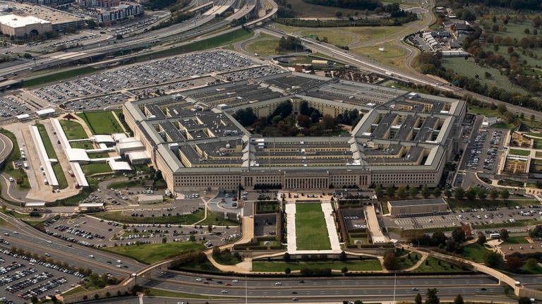 The Pentagon should release dozens of UFO videos