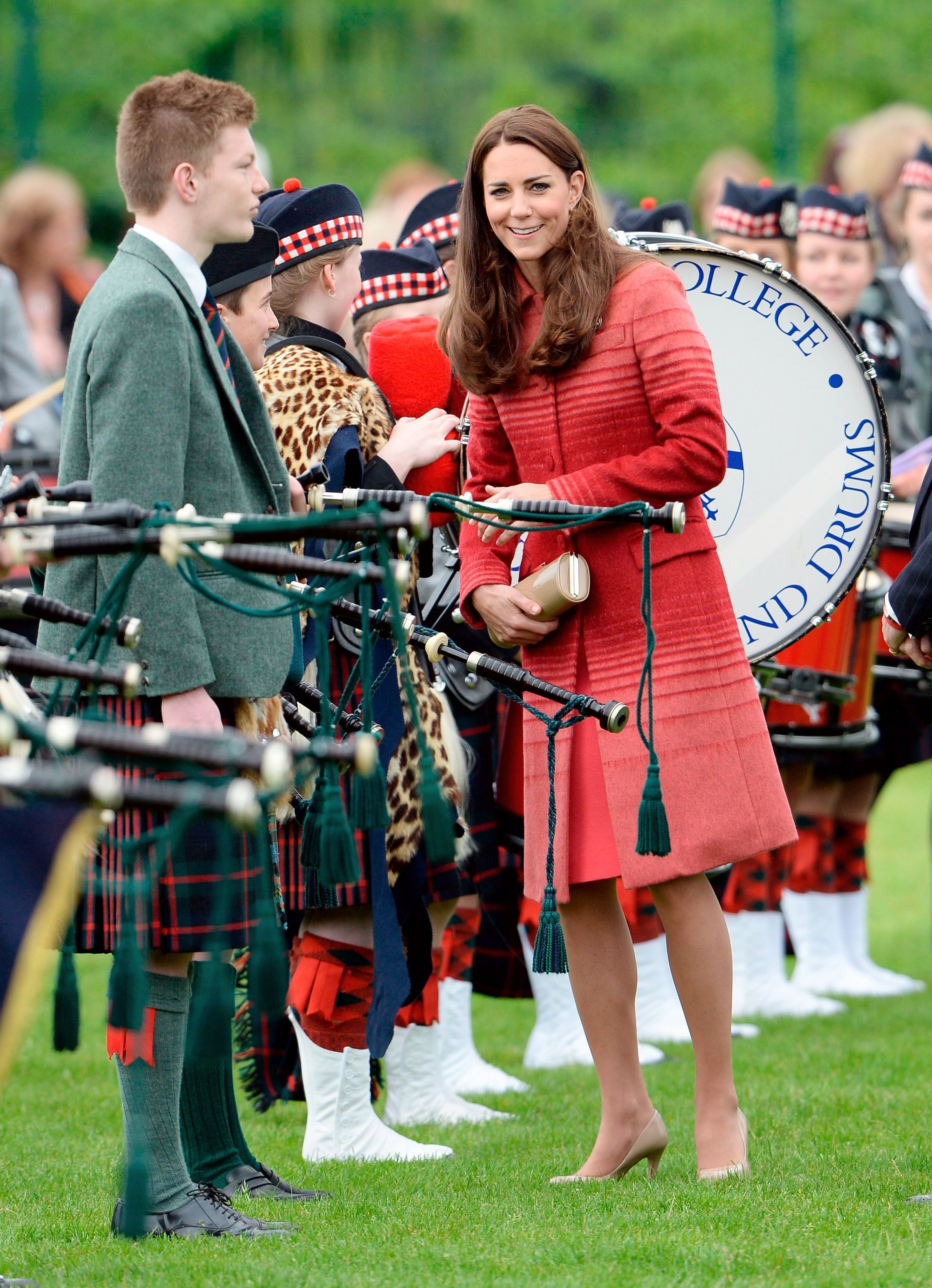 <p><a href="https://www.wonderwall.com/celebrity/profiles/overview/duchess-kate-1356.article">Duchess Kate</a> visited with bagpipe players and band members at the Strathearn Community Campus in Crieff, Scotland, on May 29, 2014.</p>