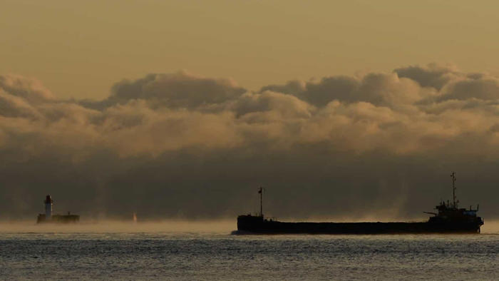 suécia reforça segurança na ilha de gotland no mar báltico