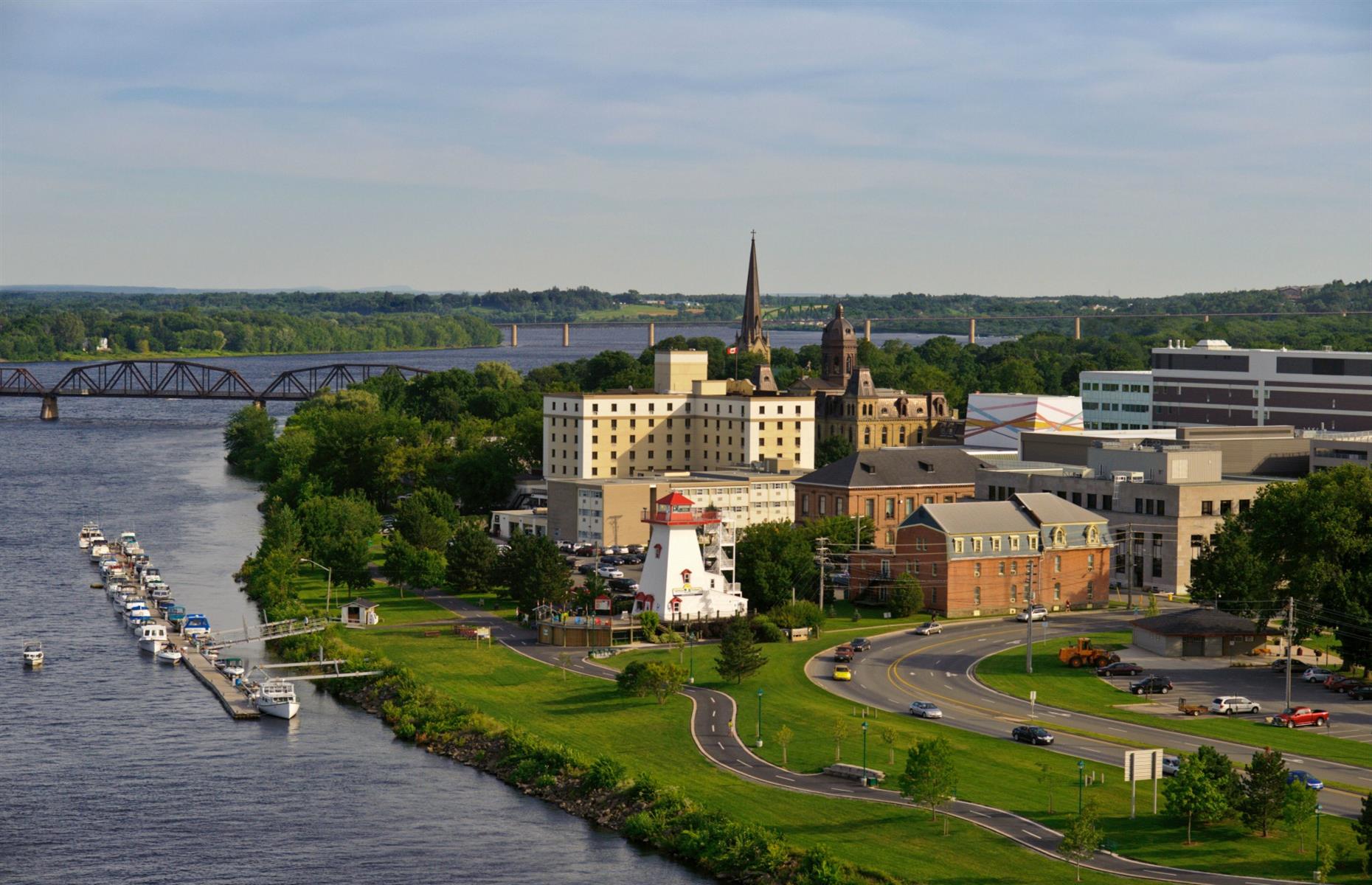 New Brunswick may just be Canada’s most underrated province. Its capital, Fredericton, is relatively small and uber-friendly and it's also the heart of New Brunswick’s artistic community. Here, you’ll find the New Brunswick College of Craft and Design, the Beaverbrook Art Gallery and the annual Harvest Jazz & Blues Festival.