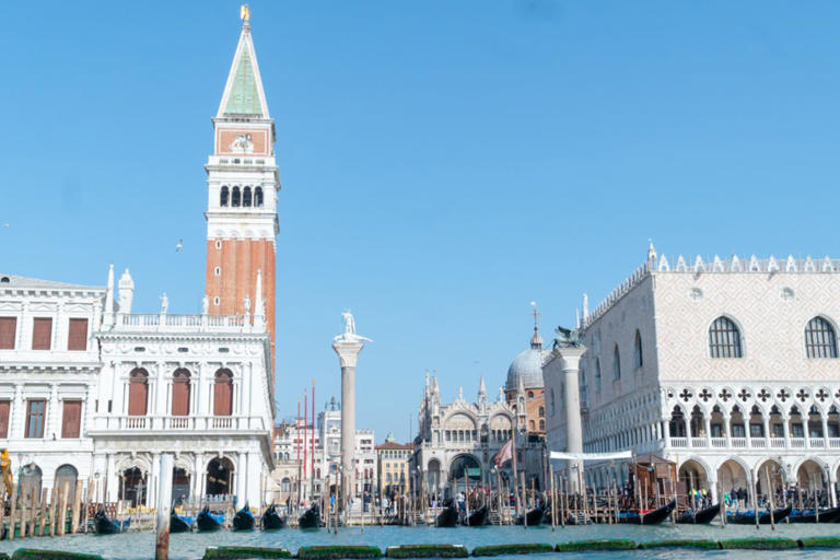 Plan the best 3 days in Venice! This Venice itinerary will tell you where to stay and eat, plus how to spend 3 days in Venice and the Islands.