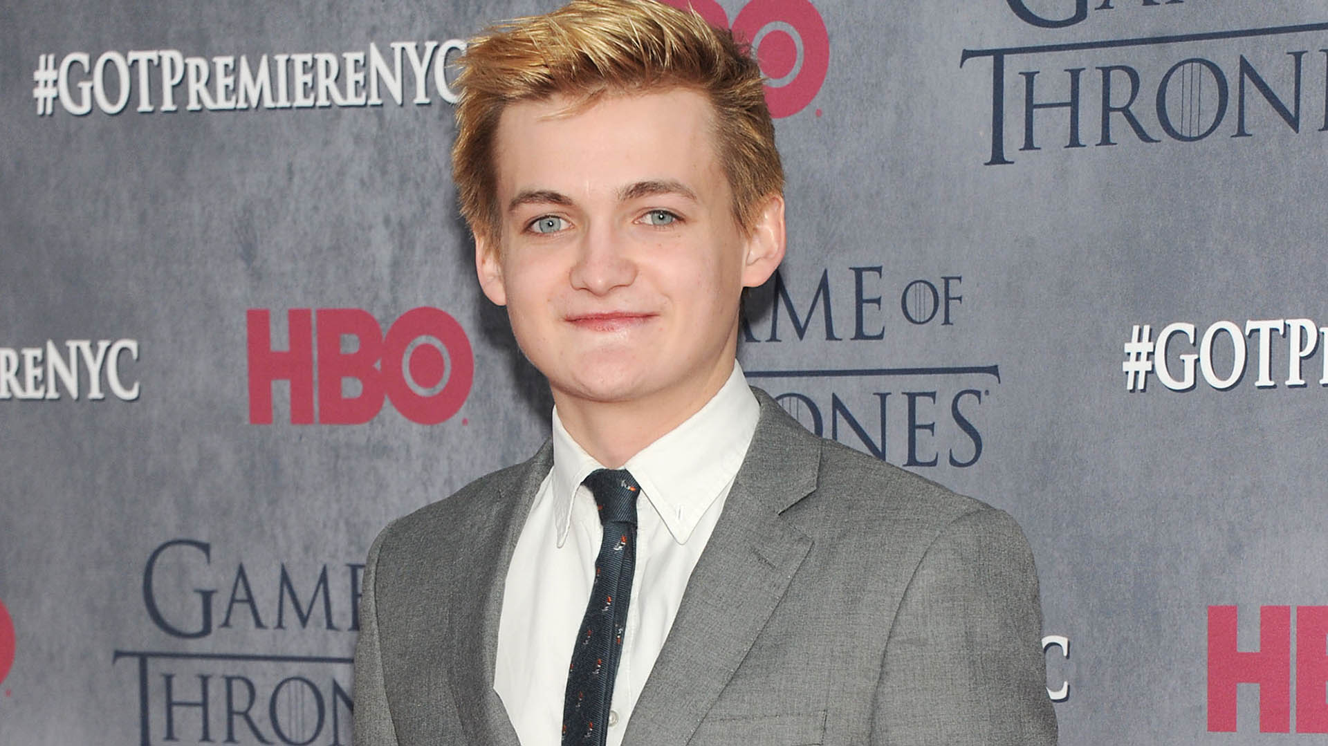 <p>Jack Gleeson era, quizás, el joven con mayor talento de Hollywood en la última década. Su Joffrey Baratheon era un auténtico sádico en 'Juego de Tronos' y se ganó el aplauso de la crítica y el público. Ahora, hay quien no distingue realidad y ficción y se dedicaba a insultarle por lo que hacía su personaje en la serie. El actor decidió abandonar la interpretación cuando Joffrey murió en 2014.</p>