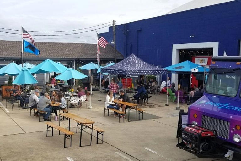19 Local Raleigh Breweries for a Great Pint (and good vibes)