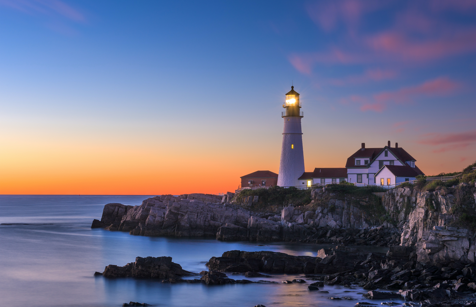 <p class="p1"><span>Cape Elizabeth’s emblematic <a href="https://visitmaine.com/places-to-go/greater-portland-and-casco-bay/cape-elizabeth" rel="noreferrer noopener"><span>1791</span></a> lighthouse stands tall in <a href="https://portlandheadlight.com/what-to-do/the-lighthouse" rel="noreferrer noopener"><span>Fort Williams Park</span></a>, offering visitors the opportunity to take countless photos of the rocky coastline. In fact, the entire landscape will take your breath away!</span></p>