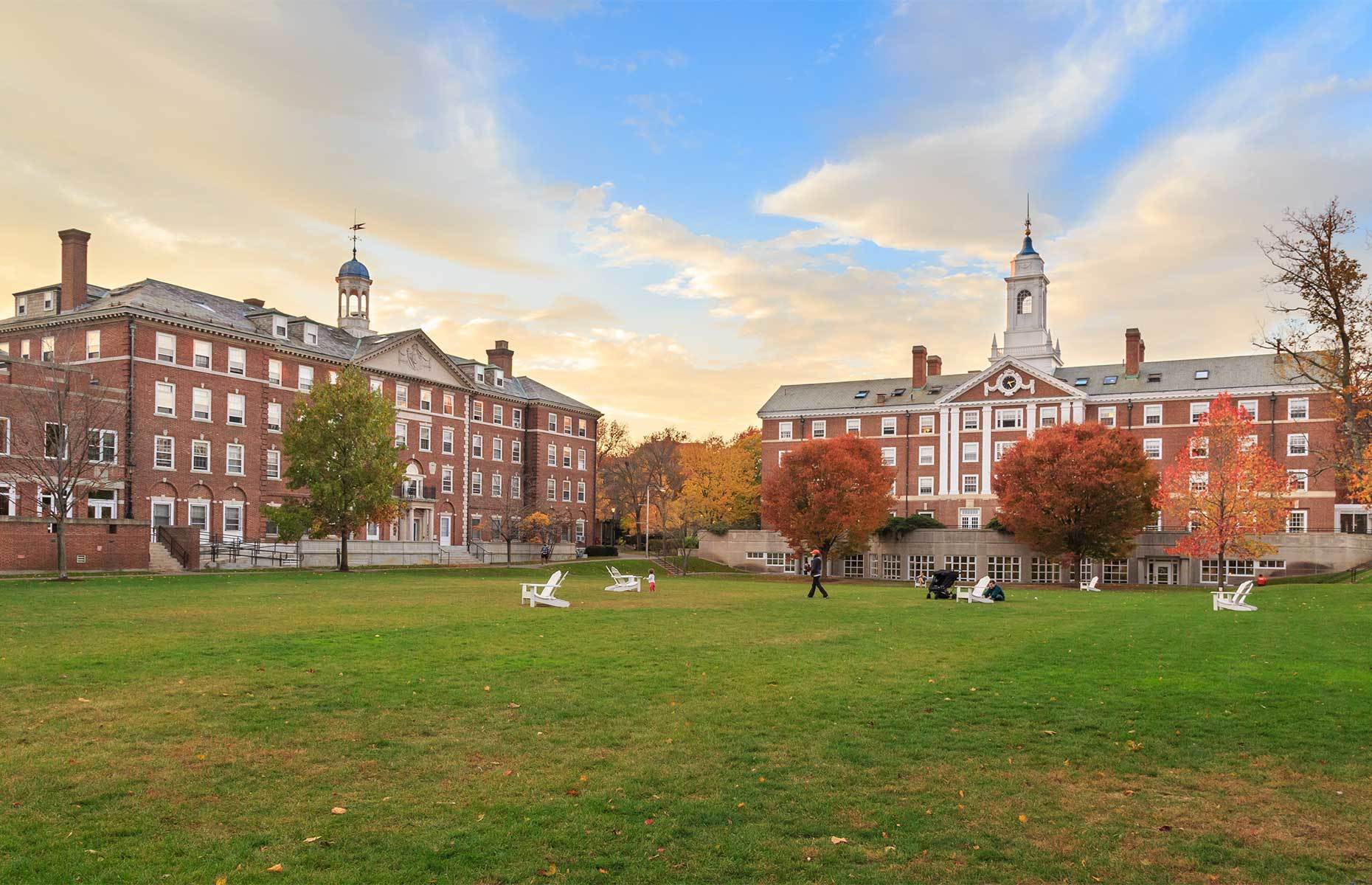 <p class="p1"><span>Enjoy a <a href="https://www.harvard.edu/on-campus/visit-harvard" rel="noreferrer noopener"><span>guided tour of legendary Harvard University or choose a mobile tour via instructions on your smartphone</span></a>. Take in the history while imagining the prestige of studying on this impressive campus.</span></p>