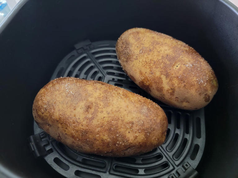 Air Fryer Baked Potato Recipe!