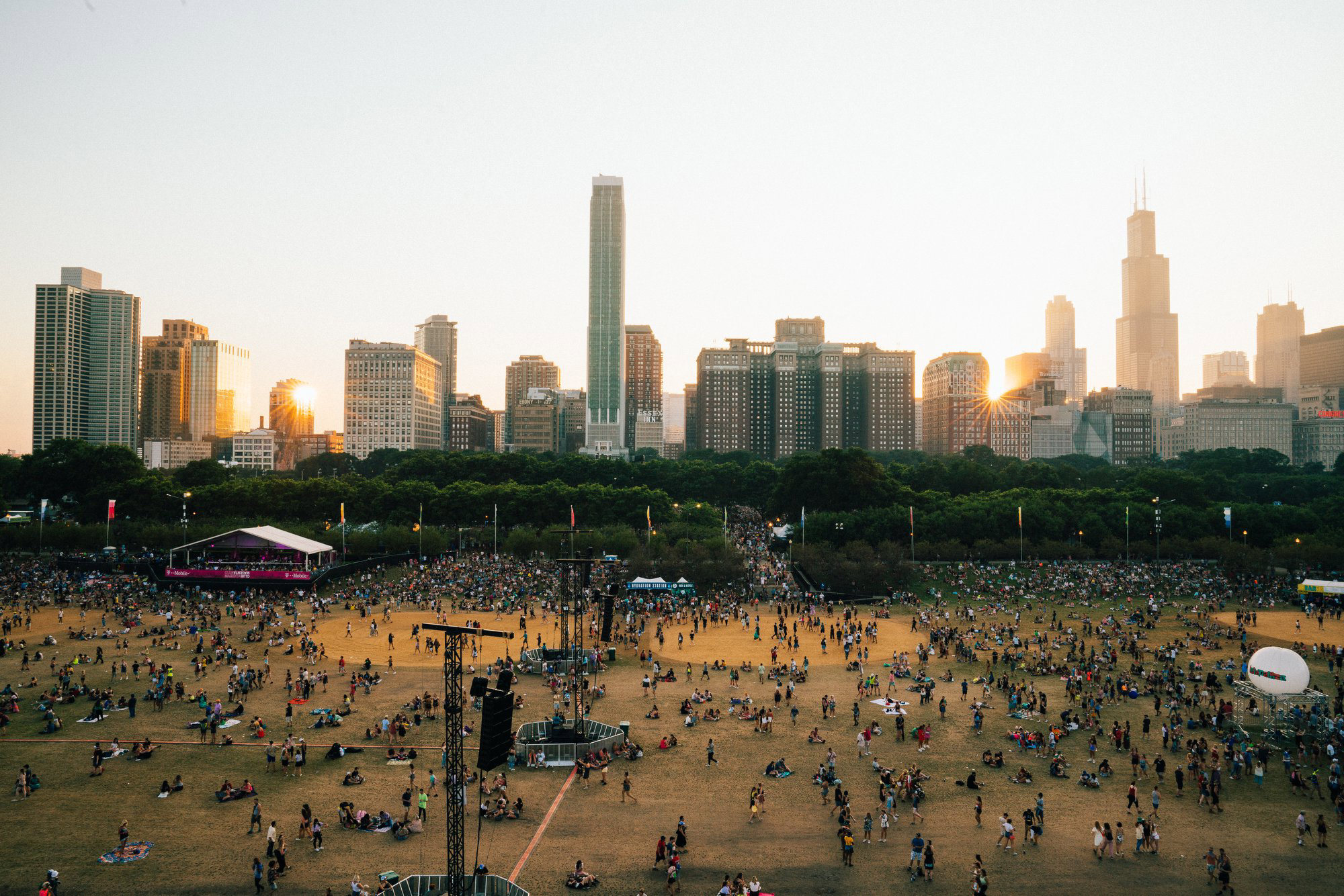 The Ultimate Lollapalooza Packing List 21 Festival Essentials To Bring