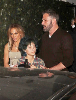 Ben Affleck and Jennifer Lopez must be meant for each other, with how close their families seem to be. Between the two, they have 5 kids from other relationships. Though the pair go way back, they never had their own offspring. After their very high-profile 2002 to 2004 relationship, they parted ways and started their own families not long after. Ben married Jennifer Garner in 2005, and they had three children together. Their daughter, Violet, was born in Dec. 2005, followed by Seraphina, in Jan. 2009, and a son, Samuel, in Feb. 2012. Ben and Jen ended their relationship in 2015, but remain amicable co-parents. Meanwhile, J.Lo wed Marc Anthony in 2004, and their twins, Max and Emme, were born in 2008. The singers split in 2011, and Jen went on to date Casper Smart and Alex Rodriguez, to who she was engaged to from 2019 until 2021. After Jen and A-Rod split, she and Ben rekindled their relationship in April 2021. Things got seriously quickly, and it was a major flashback to the early 2000s…  except, this time, they both had children in the picture!  It seems things were meant to be for the duo, who seem to get along great with each other’s families. Ben and Jennifer combined forces officially in Jul. 2022, when they were married in a Las Vegas quickie ceremony. We absolutely love this blended family. Keep scrolling through for more photos, and leave a comment about Ben and J. Lo’s romance below!