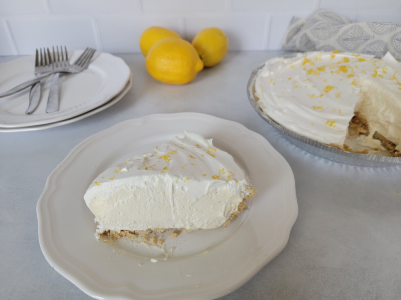 Easy No Bake Lemon Icebox Pie Recipe