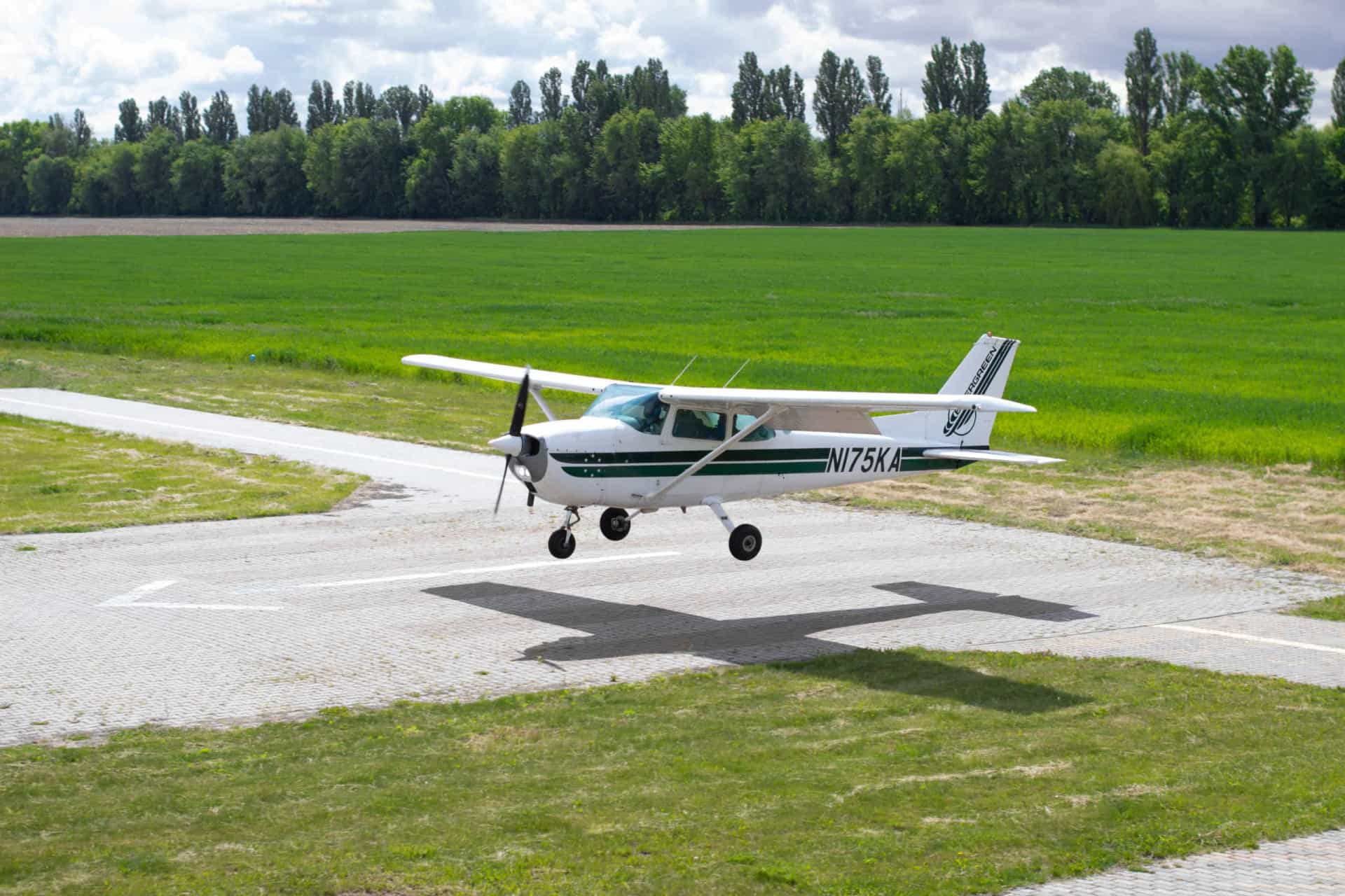 How to land a plane in an emergency