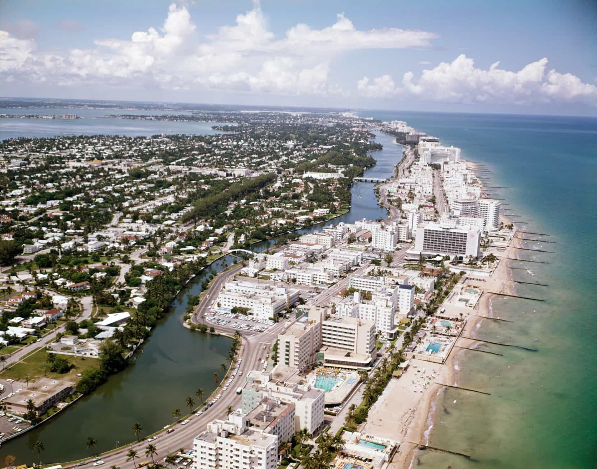 <p>Miami Beach became a different place after 1959, when the first Cubans started to arrive to the city. For this reason, many people wanted to visit. And of course, the gorgeous beach and the weather helped!</p>