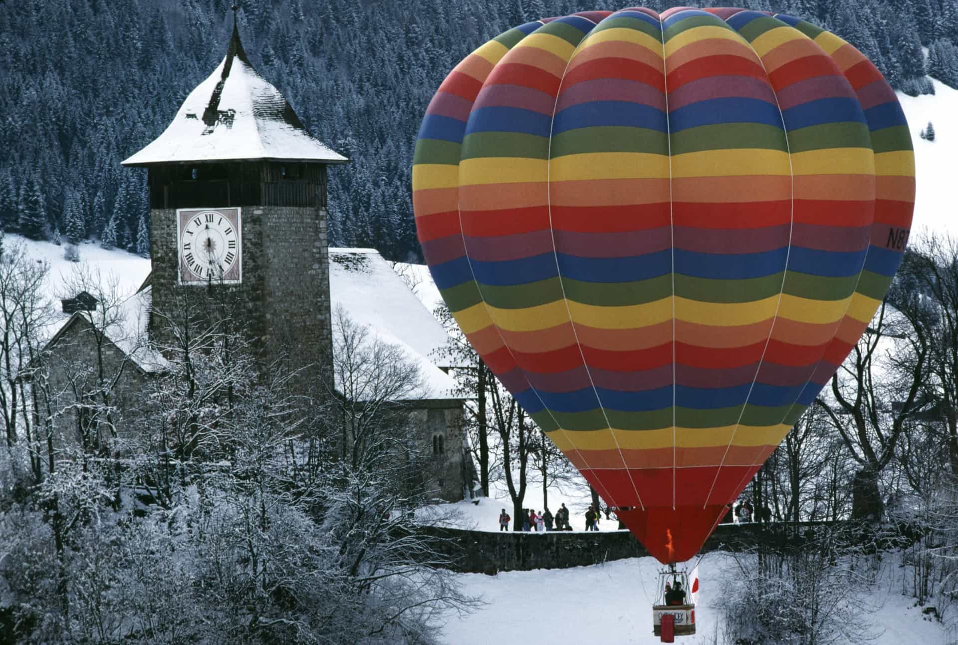 <p>The country is mostly known for its ski resorts, but in 1989 the International Hot Air Balloon Festival also attracted many visitors.</p>