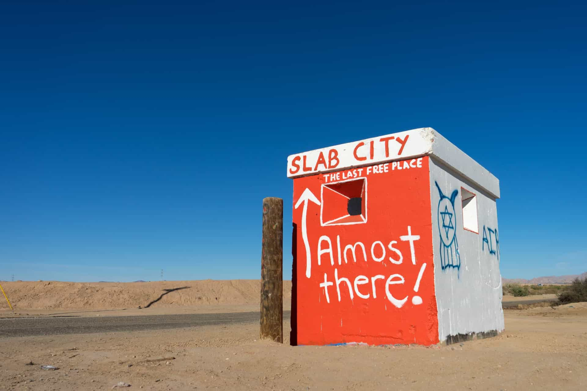 Слэб Сити Калифорния. Slab City. Slab City расположение. Steak - Slab City (2014).