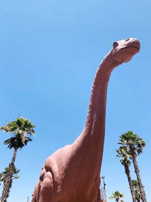 Cabazon Dinosaurs - Travels With Elle