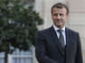 “Ça m'en touche une sans bouger l'autre !” : interrogé sur une polémique, Emmanuel Macron se lâche !