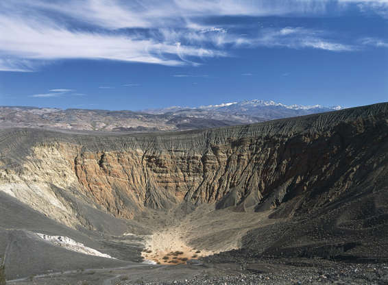 ÎÎ¹Î±ÏÎ¬Î½ÎµÎ¹Î± 5 Î±ÏÏ 13: UNSPECIFIED - AUGUST 14: USA, California, Death Valley National Park, Ubehebe Volcano, extinct crater